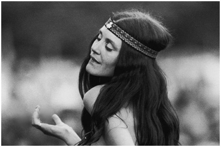 The Most Mesmerizing Photos Taken At Woodstock Not Suitable For